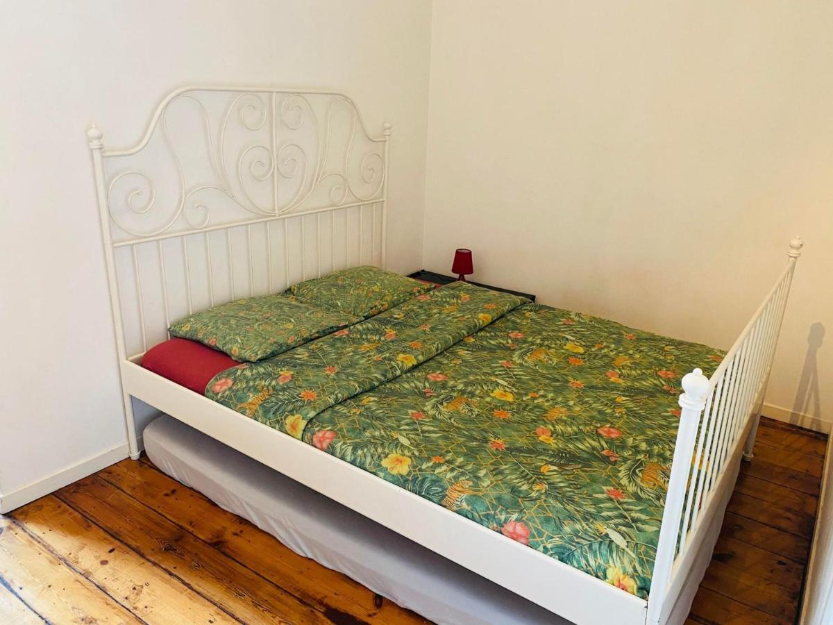 Appartement T2 Sur La Place Du Marche De Wazemmes Лилль Экстерьер фото